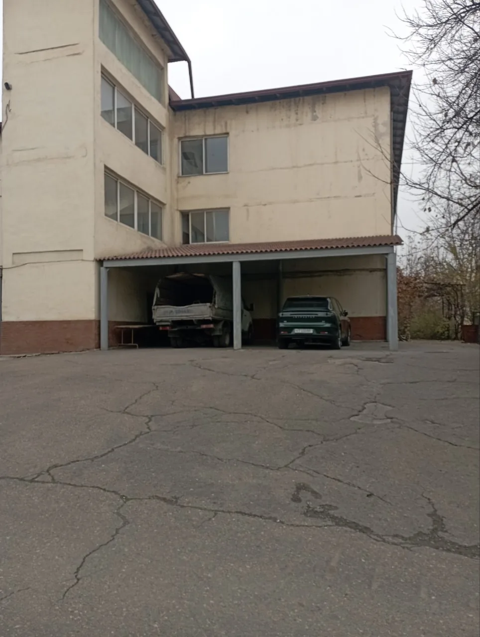 Ijaraga biznes binosi 9000m² — улица Чорбог — CHILONZOR TUMANI TOSHKENT SHAXRI