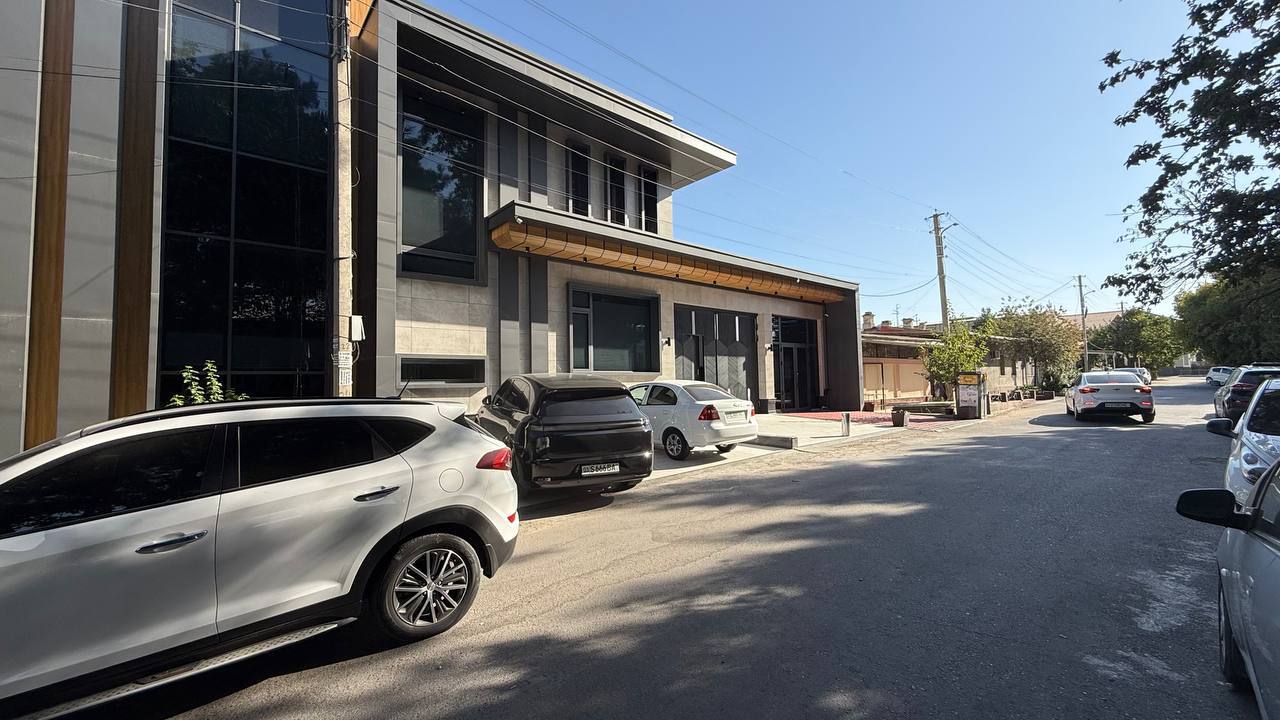 8 xonali tijorat obyekti 600 m² — ijaraga — SHAYXONTOXUR TUMANI, TOSHKENT SHAXRI