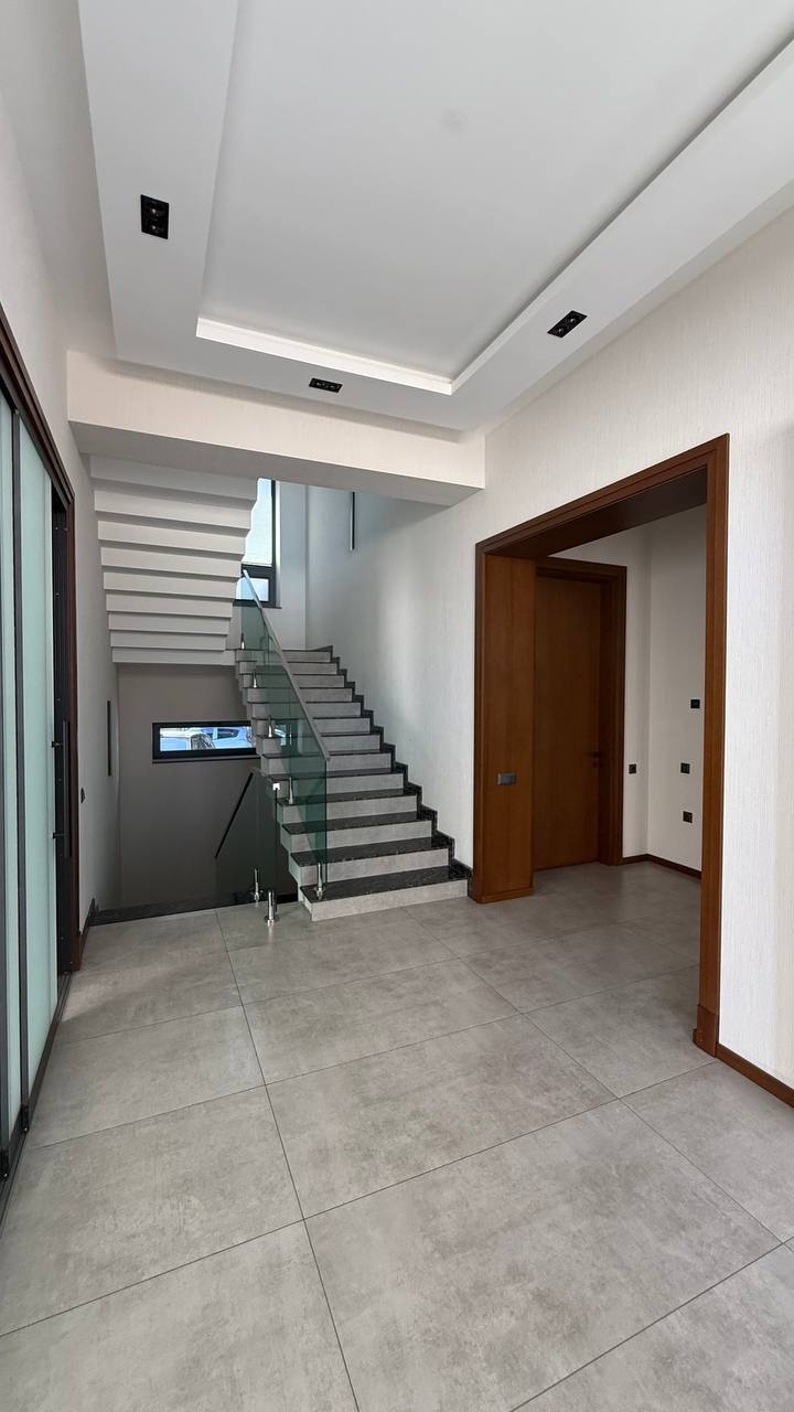 8 xonali tijorat obyekti 600 m² — ijaraga — SHAYXONTOXUR TUMANI, TOSHKENT SHAXRI — 2