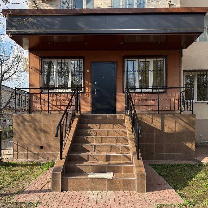 3 xonali tijorat obyekti 65 m² — ijaraga — YAKKASAROY TUMANI TOSHKENT SHAXRI