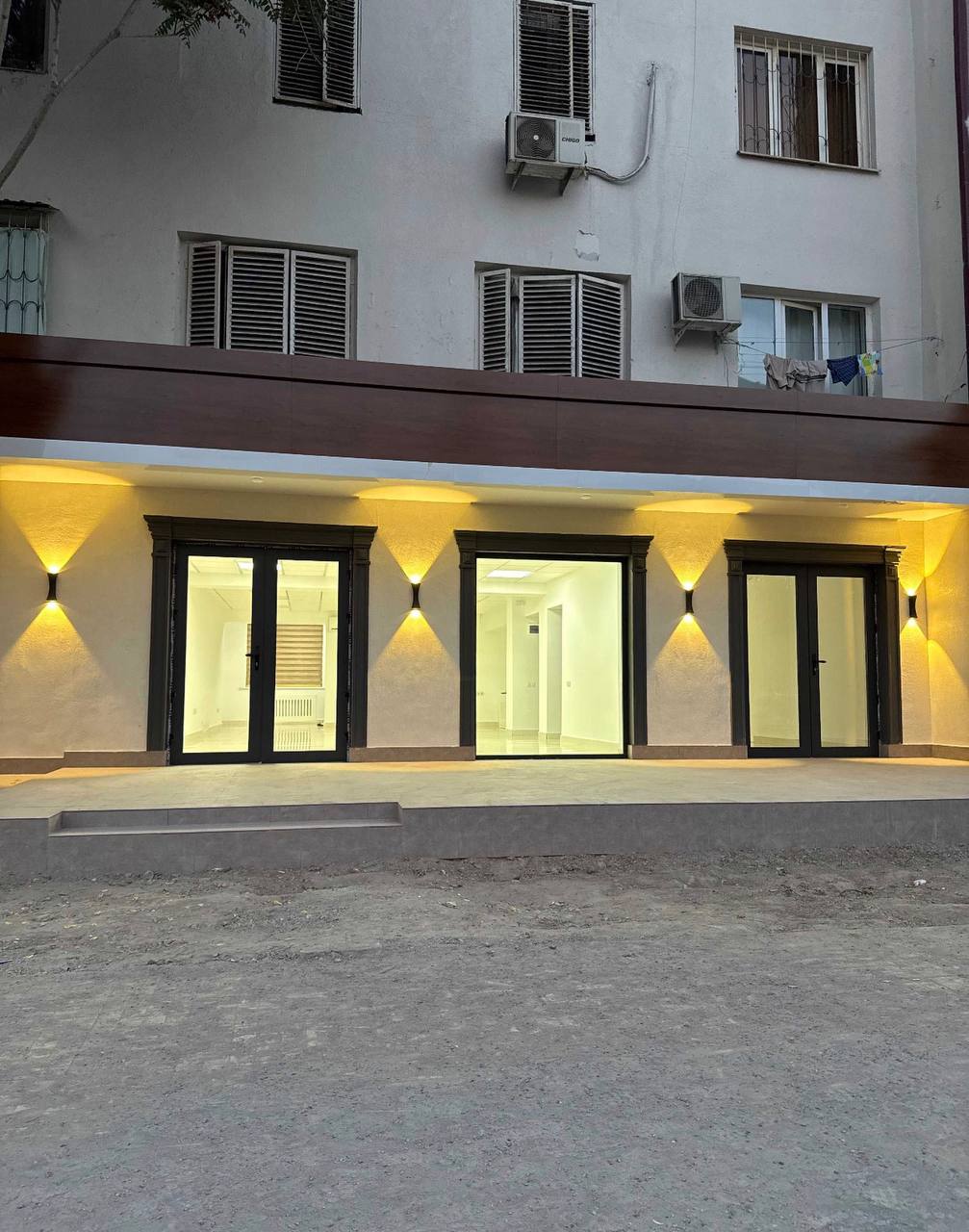 Tijorat obyekti 100 m² — sotiladi — ЯККАСАРАЙСКИЙ ТУМАН г.ТАШКЕНТ