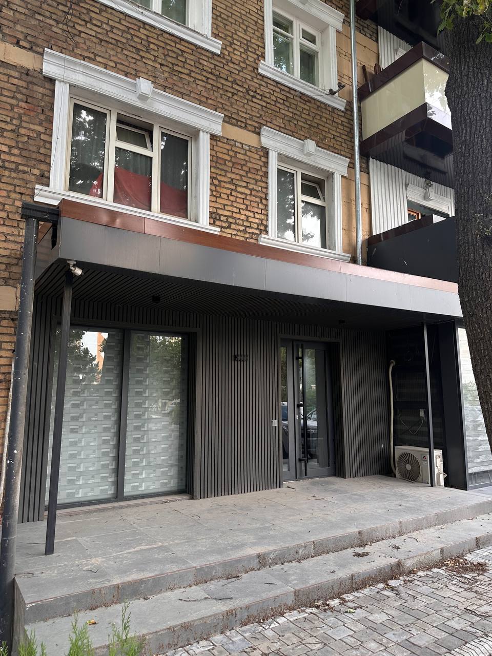 3 xonali tijorat obyekti 66 m² — ijaraga — OLMAZOR TUMANI TOSHKENT SHAXRI