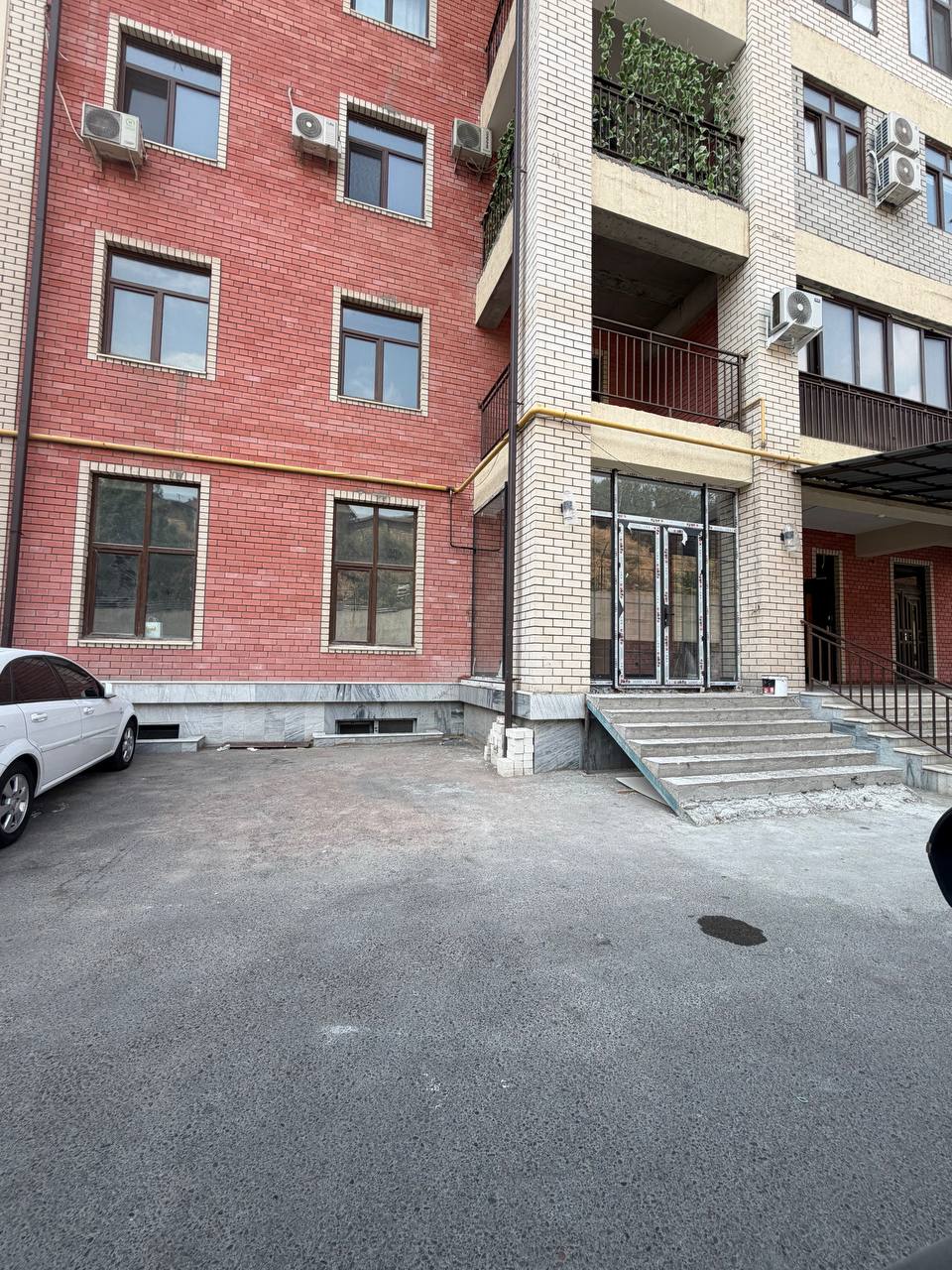Tijorat obyekti 140 m² — ijaraga — SHAYXONTOXUR TUMANI TOSHKENT SHAXRI