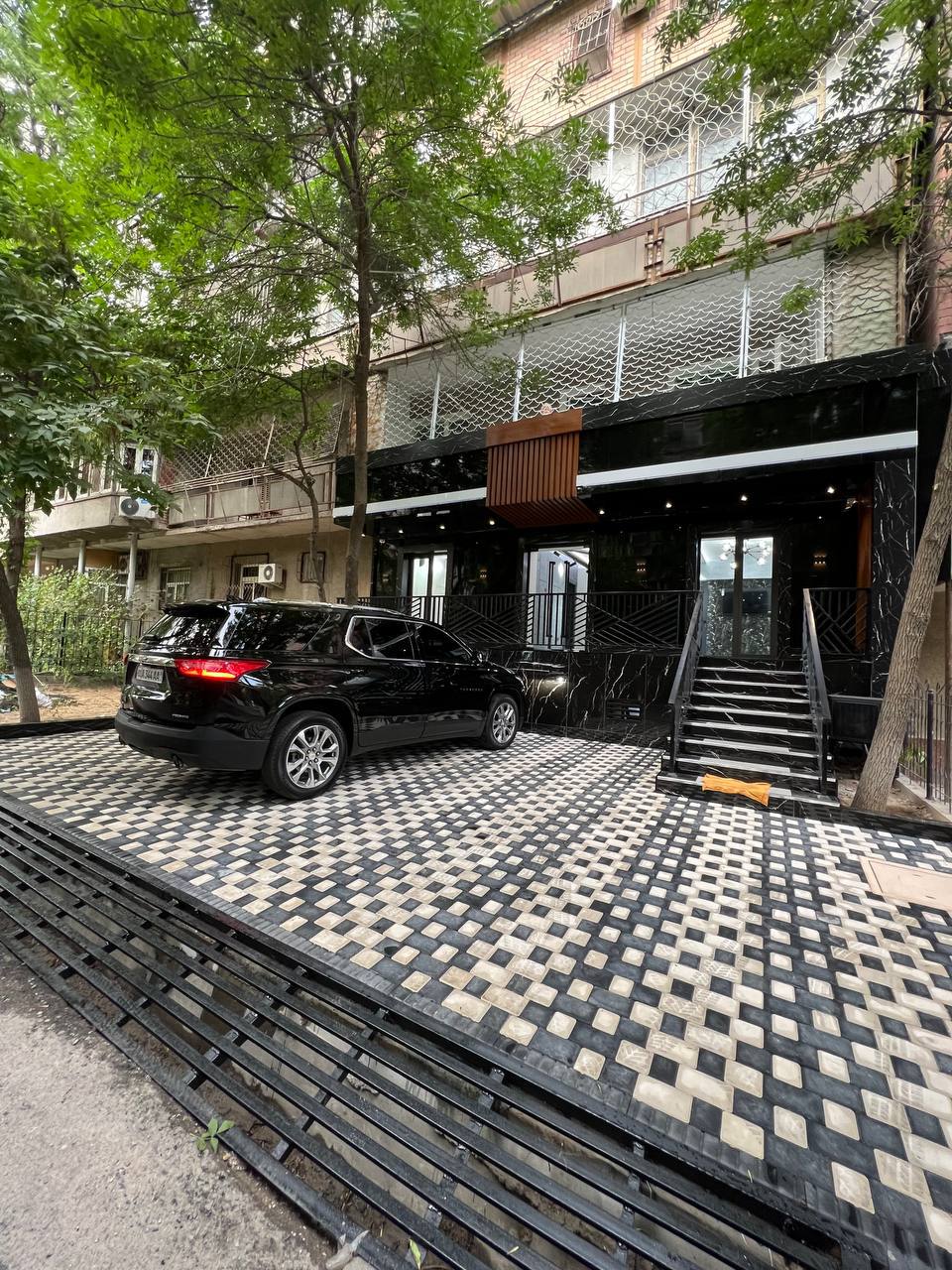 6 xonali tijorat obyekti 130 m² — ijaraga — MIRZO ULUGBEK DISTRICT TASHKENT CITY