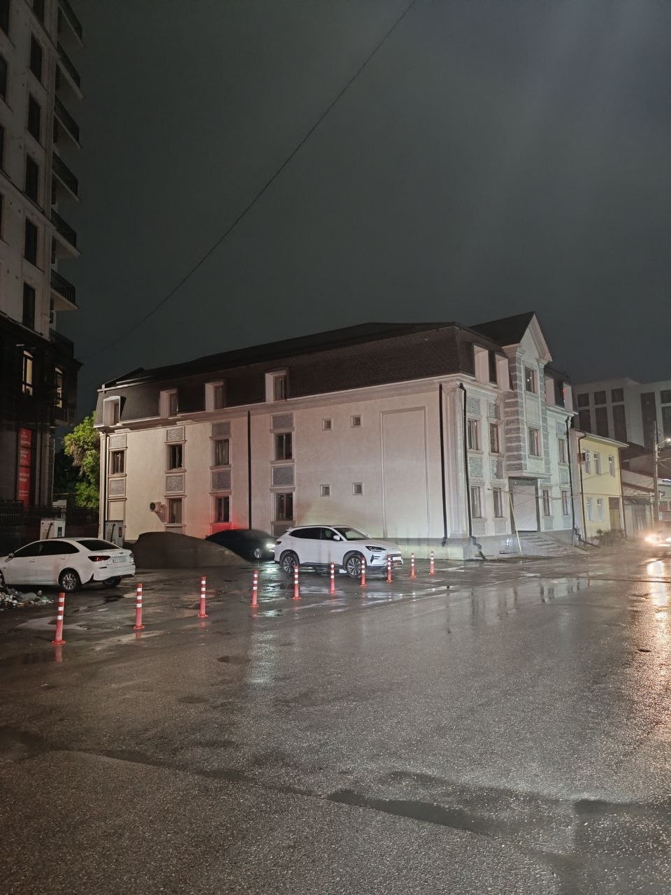 Tijorat binosi, Yakkasaroy — YAKKASAROY TUMANI TOSHKENT SHAXRI