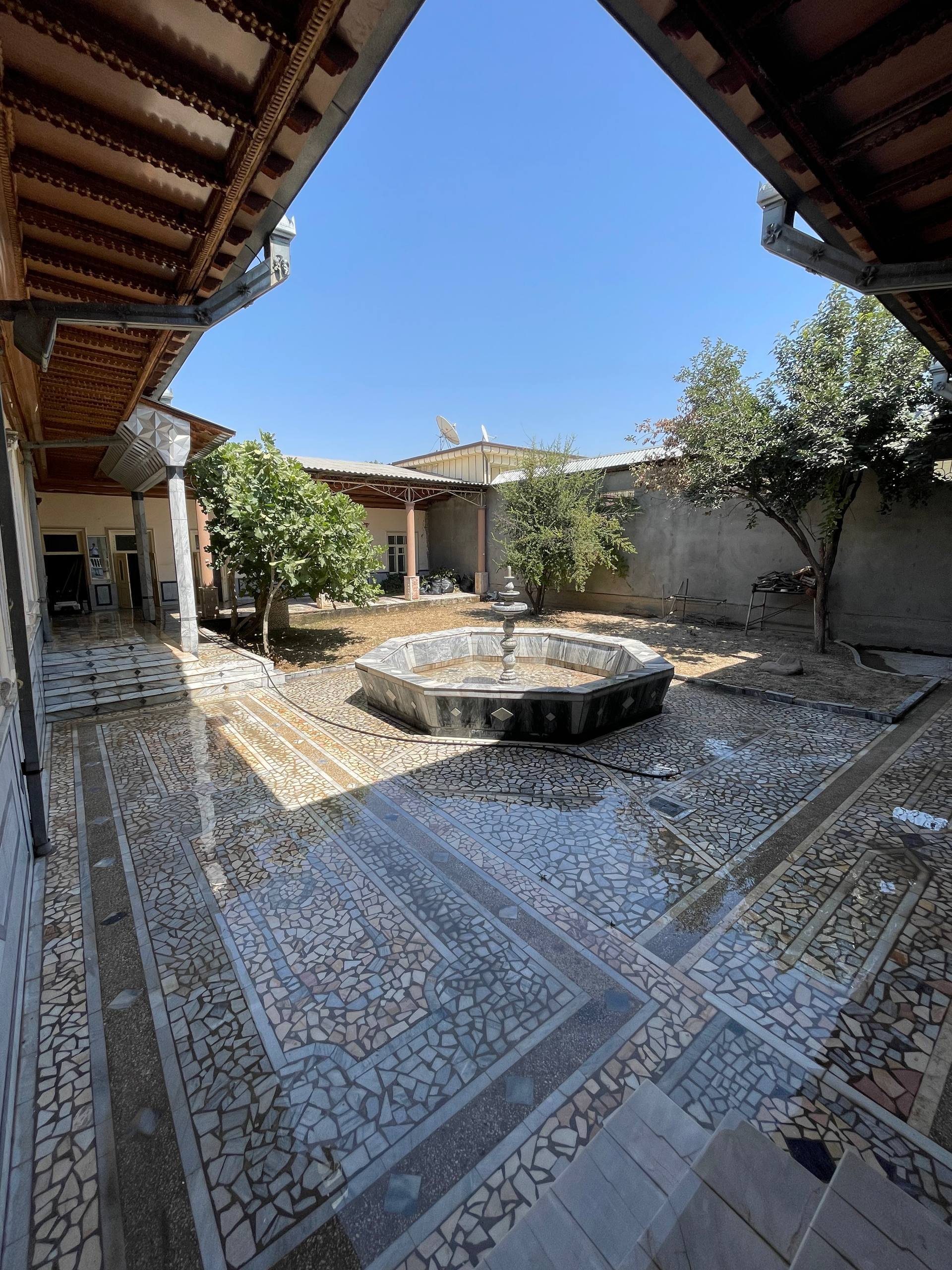 Yer uchastkasi, Mirzo Ulug'bek — Navro'z mahallasi — MIRZO ULUG‘BEK TUMANI TOSHKENT SHAXRI