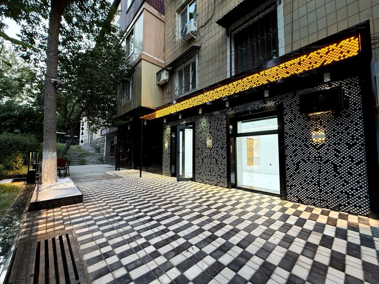 3 xonali tijorat obyekti 95 m² — ijaraga — MIROBOD TUMANI, TOSHKENT SHAXRI