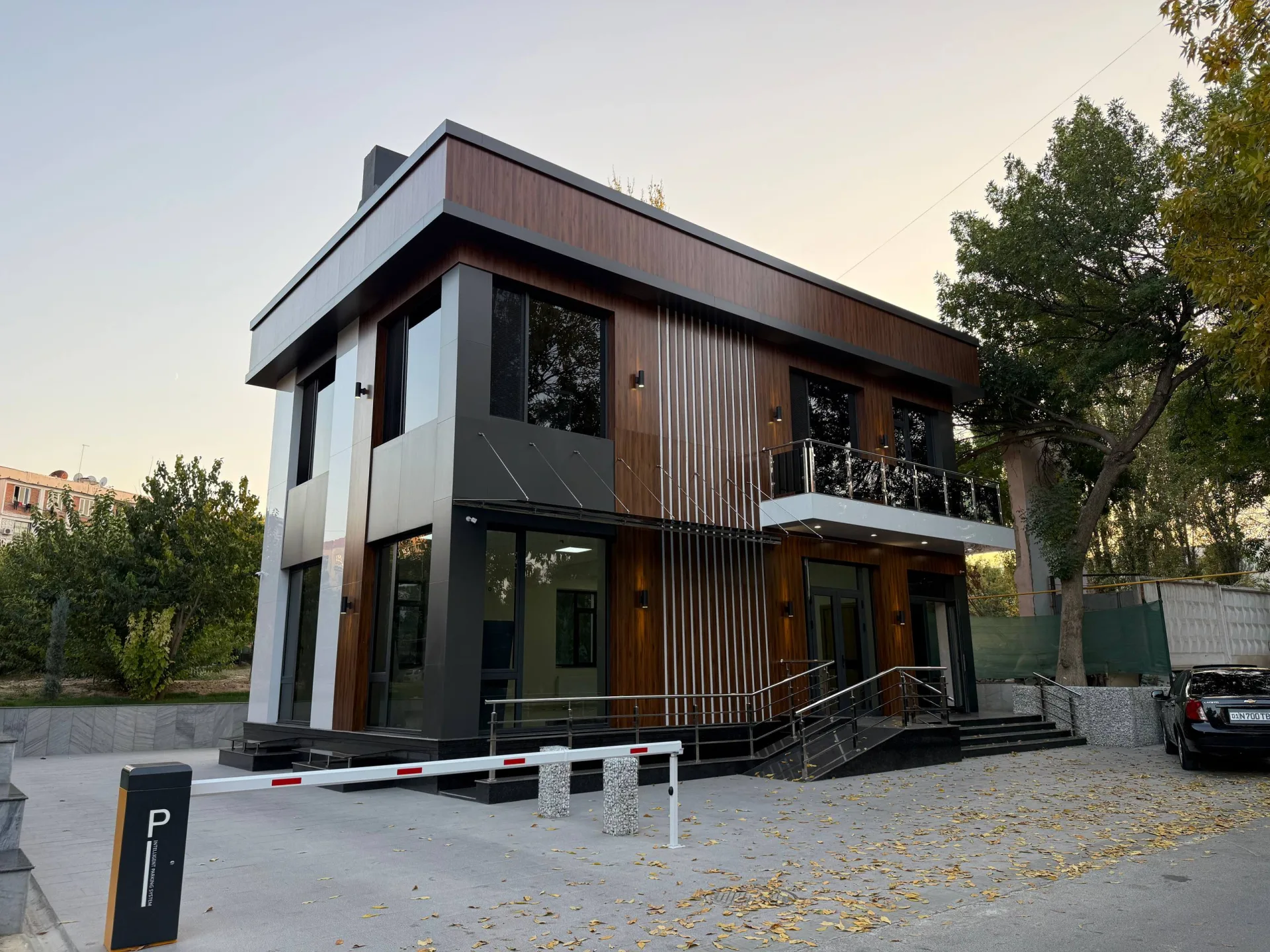 Tijorat binosi, Yunusobod — YUNUSOBOD TUMANI TOSHKENT SHAXRI