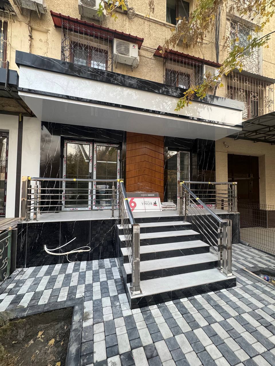 Tijorat obyekti 100 m² — YASHNOBOD DISTRICT TASHKENT CITY