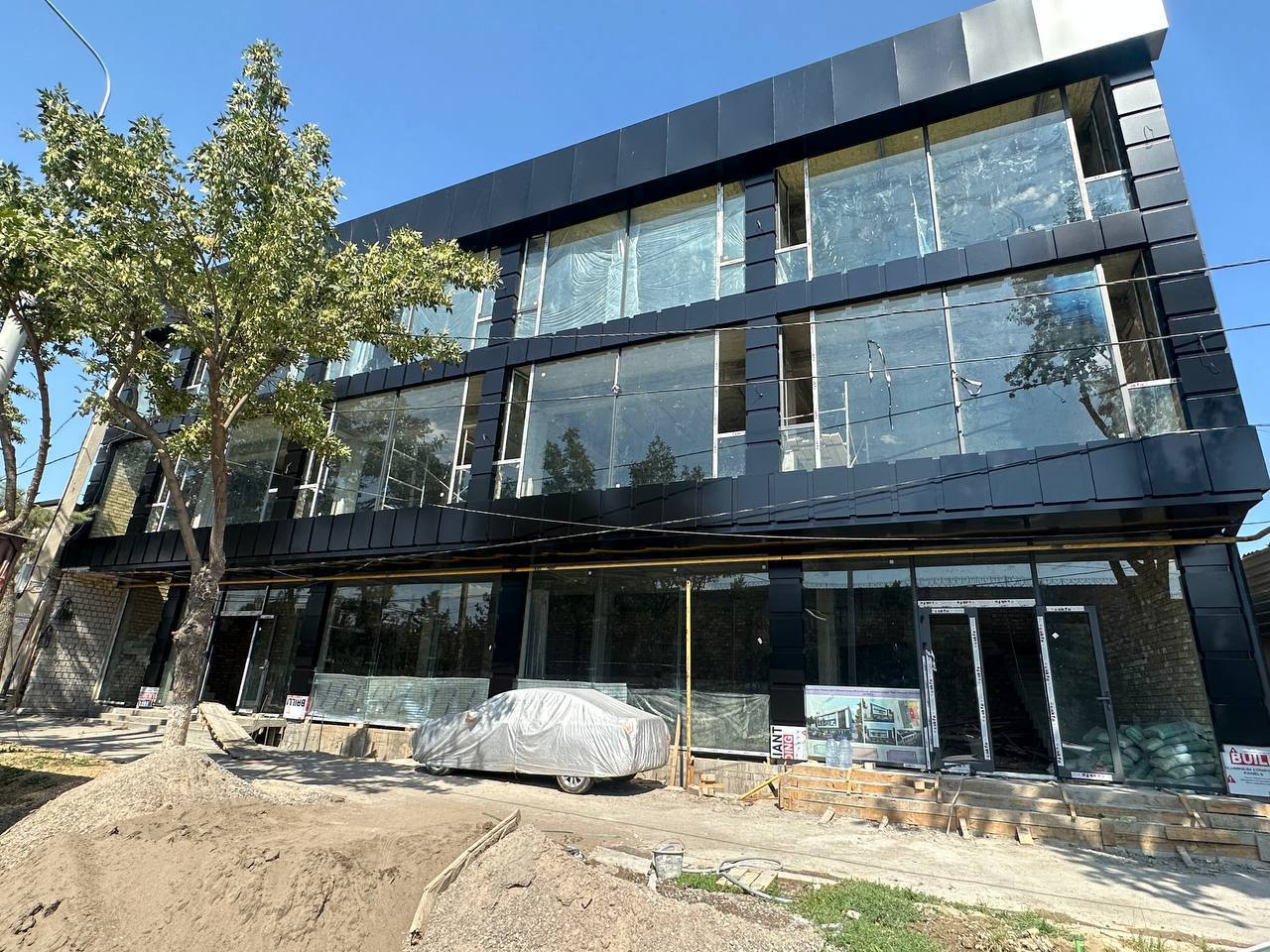 Tijorat obyekti 924 m² — sotiladi — OLMAZOR REGION TASHKENT CITY
