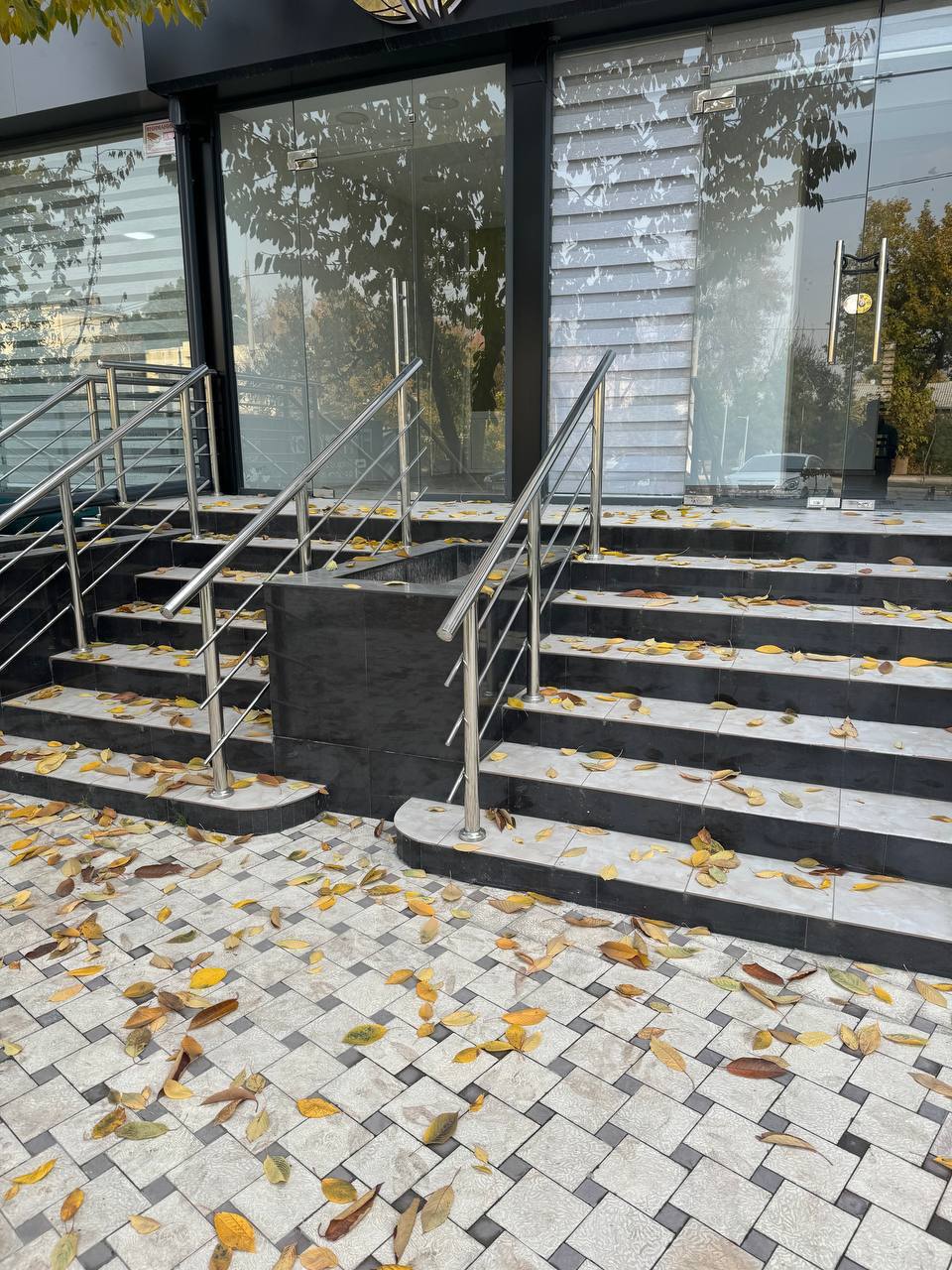 4 xonali tijorat obyekti 130 m² — ijaraga — SHAYXONTOXUR TUMANI, TOSHKENT SHAXRI